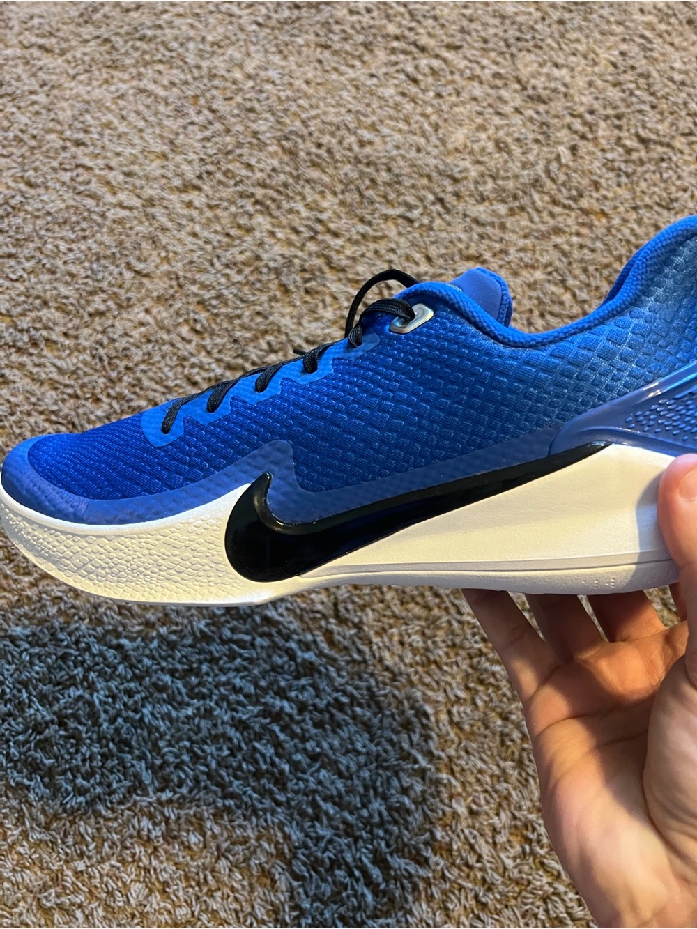 Mens nike mamba focus tb (AT1214 400) no box size 14